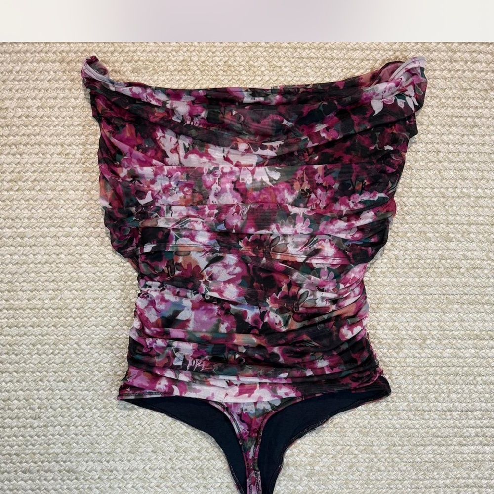 NWT Abercrombie & Fitch Floral Bodysuit - Pink and Black - Picture 2 of 4